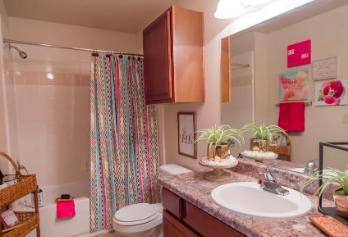 Apartment for rent at 301 Pointe Parkway Blvd, Yukon, OK 73099
