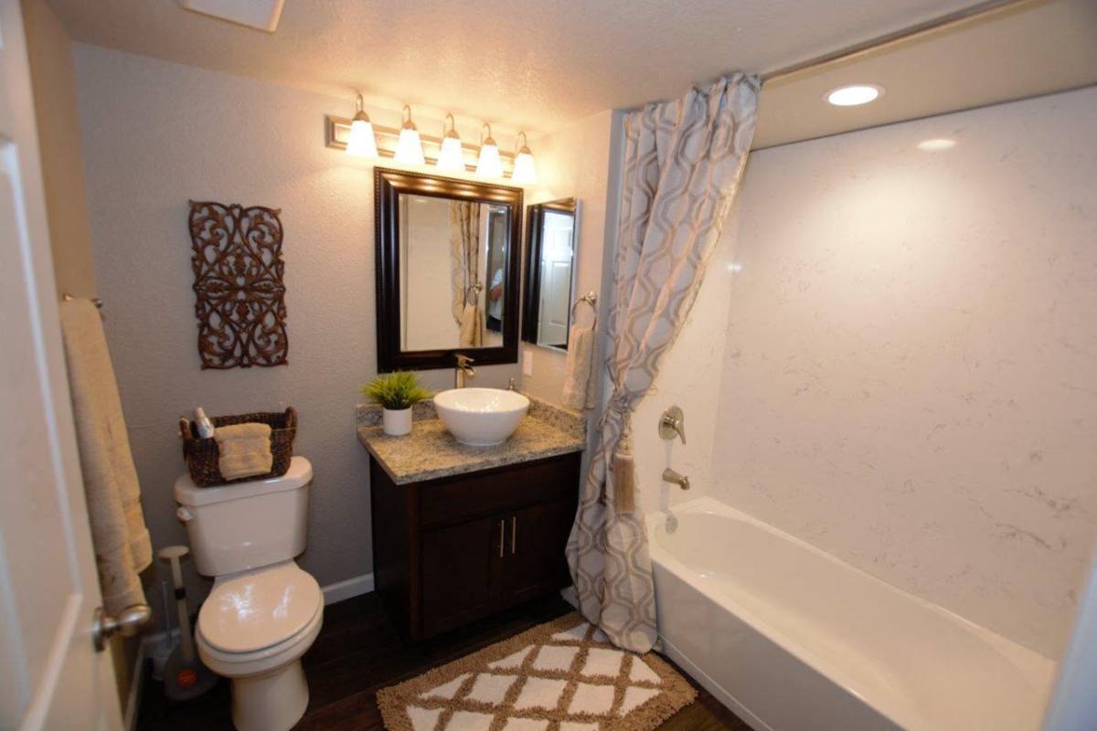 Apartment for rent at 1200 Creekside Dr, Folsom, CA 95630