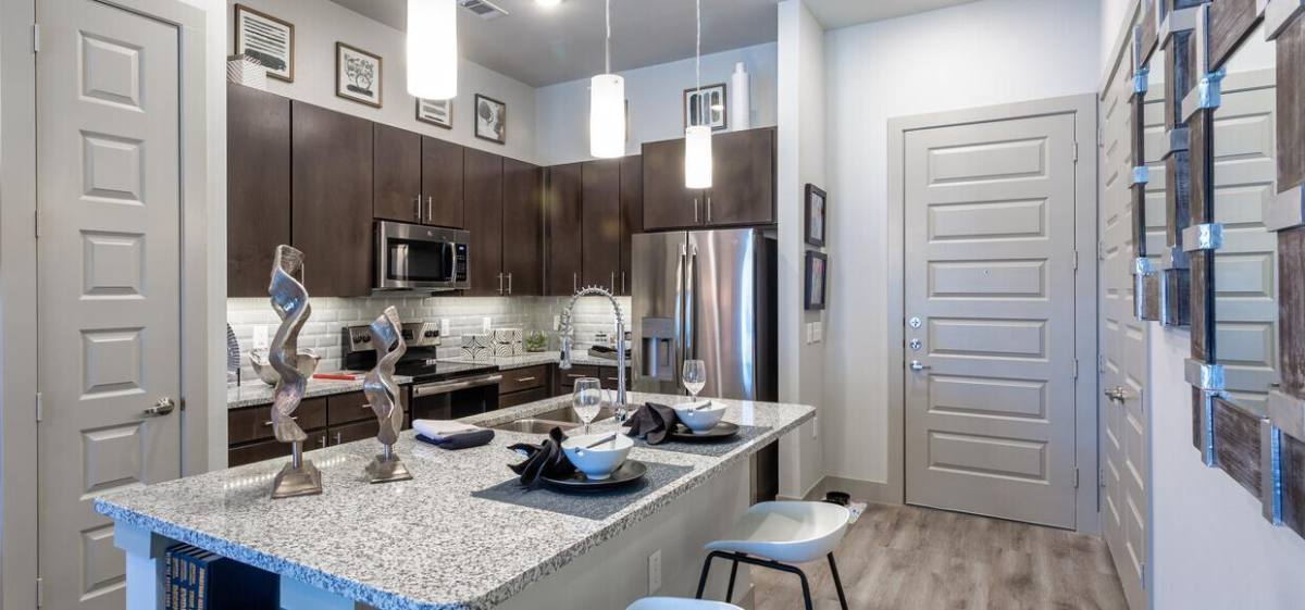 Apartment for rent at 637 Samuels Ave, Fort Worth, TX 76102