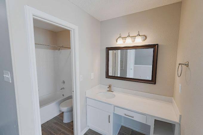 Apartment for rent at 1051 E Centerville Rd, Garland, TX 75041