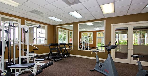 Apartment for rent at 555 Lakeview Dr, Coral Springs, FL 33071
