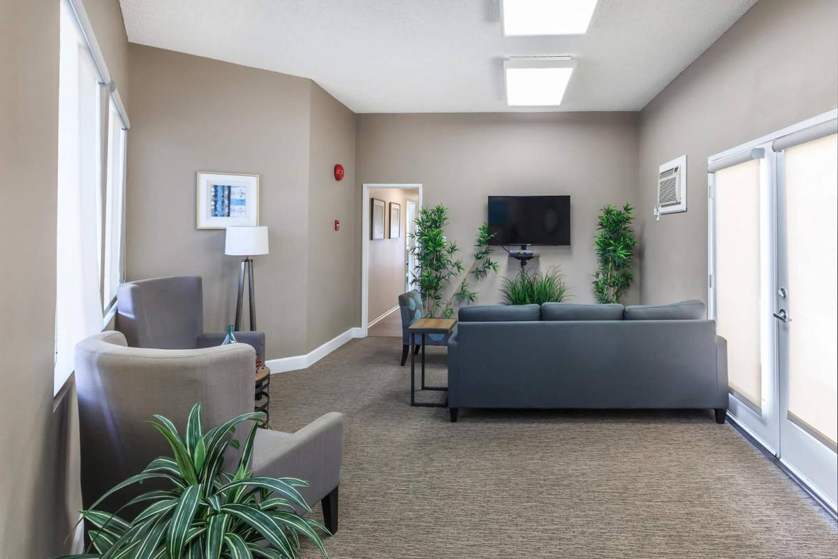 Apartment for rent at Pacific View Apartment Homes, 5025 E Pacific Coast Highway 112, Long Beach, CA 90804