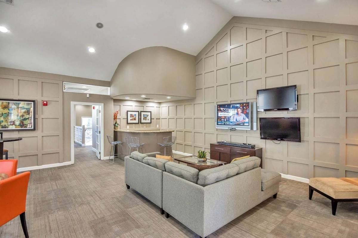 Apartment for rent at Citi on Camelback, 909 E Camelback Rd, Phoenix, AZ 85014