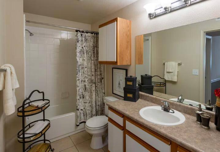 Apartment for rent at 157 Stonebridge Blvd, Edmond, OK 73013
