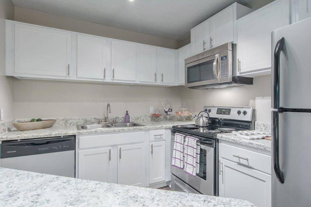 Apartment for rent at Townview Station, 300 Deering Rd NW, Atlanta, GA 30309
