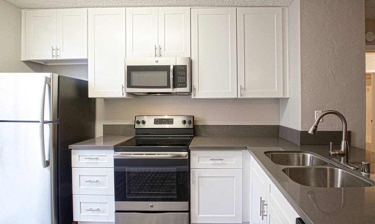 Apartment for rent at The Summit at Point Loma, 3950 Leland St, San Diego, CA 92106
