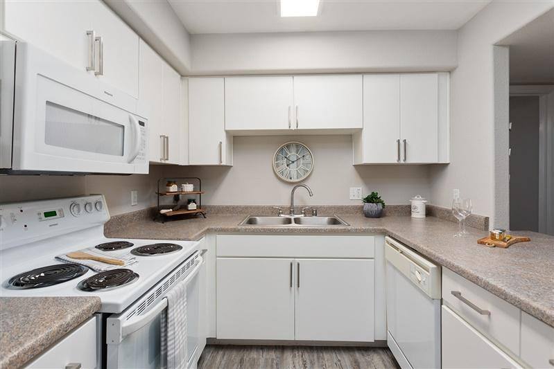 Apartment for rent at Cameron, 5421 W Indian School Rd, Phoenix, AZ 85031