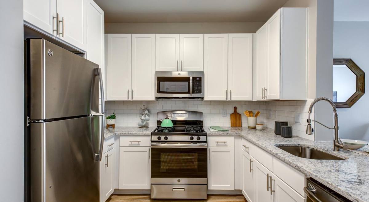 Townhouse for rent at 9 Bay Dr, Canton, MA 02021