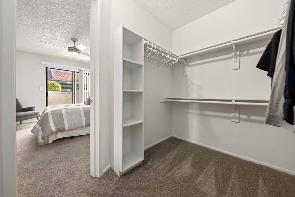 Apartment for rent at Pacific Bay Club, 11025 S 51st St, Phoenix, AZ 85044