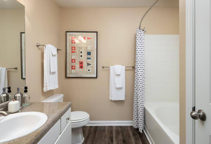 Apartment for rent at 1825 Grove Point Rd, Savannah, GA 31419
