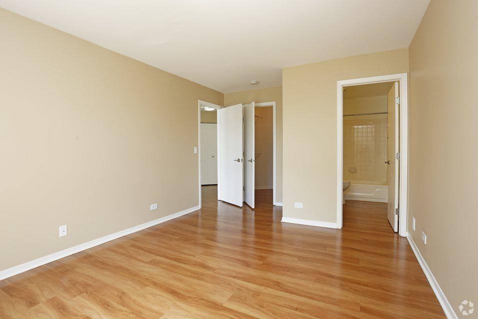 Apartment for rent at 1421 Carolina Court, Schaumburg, IL 60193