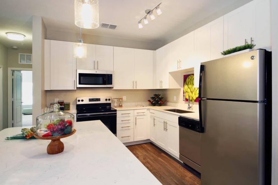 Apartment for rent at 10890 W Sample Rd, Coral Springs, FL 33065