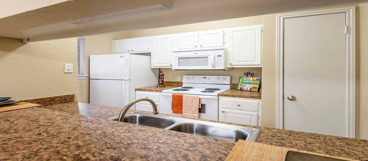 Apartment for rent at 2401 Ohio Dr, Plano, TX 75093