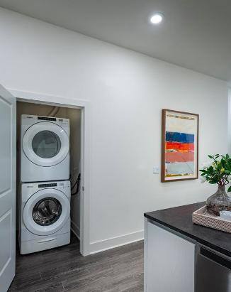 Apartment for rent at 6711 S Sepulveda Blvd, Los Angeles, CA 90045