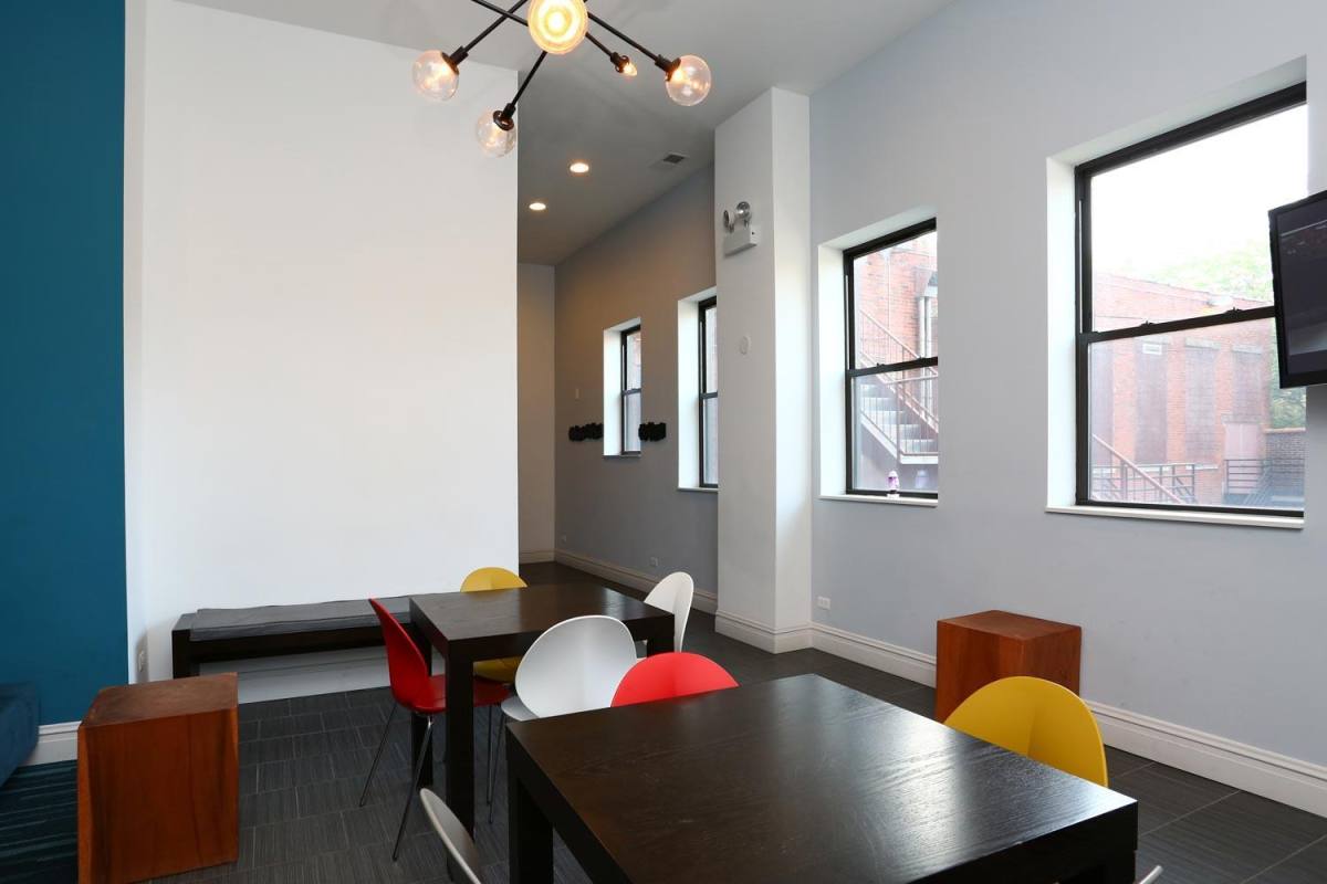 Apartment for rent at 4659 S Drexel Blvd, Chicago, IL 60653