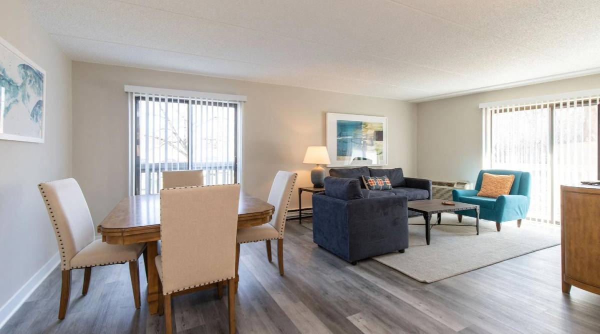 Apartment for rent at 1600 Wedgewood Dr, Gurnee, IL 60031