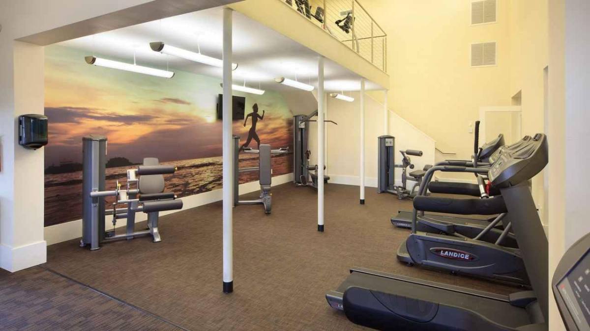Apartment for rent at Mar Lago Apartment Homes, 200 Commodore Dr, Fort Lauderdale, FL 33325