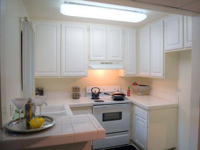 Apartment for rent at Eaves Warner Center, 5727 Canoga Ave, Woodland Hills, CA 91367