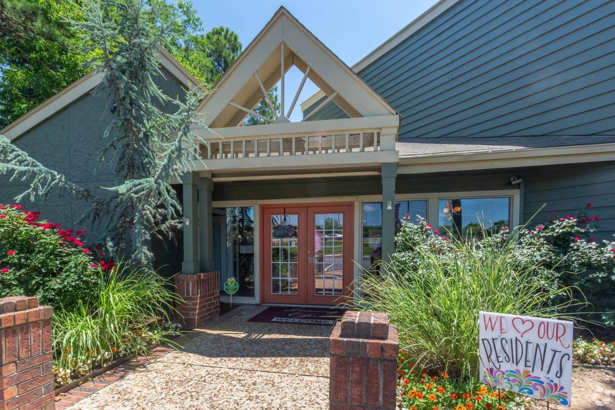 Apartment for rent at Urban Oaks at 51st, 2102 E 51st St, Tulsa, OK 74105