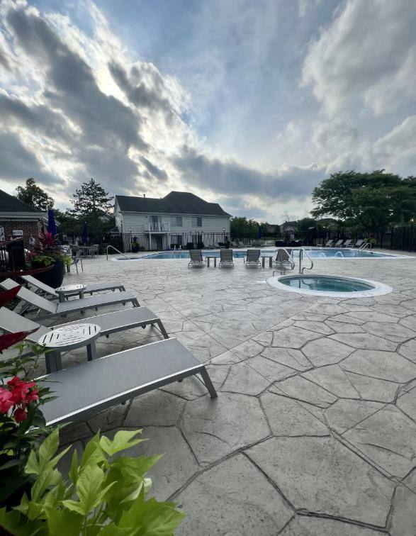 Apartment for rent at Village Green, 880 Hadley Run Lane, Schaumburg, IL 60173