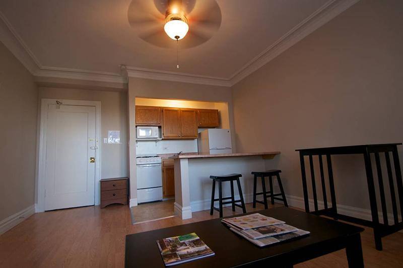 Apartment for rent at 420 W Fullerton Parkway, Chicago, IL 60614
