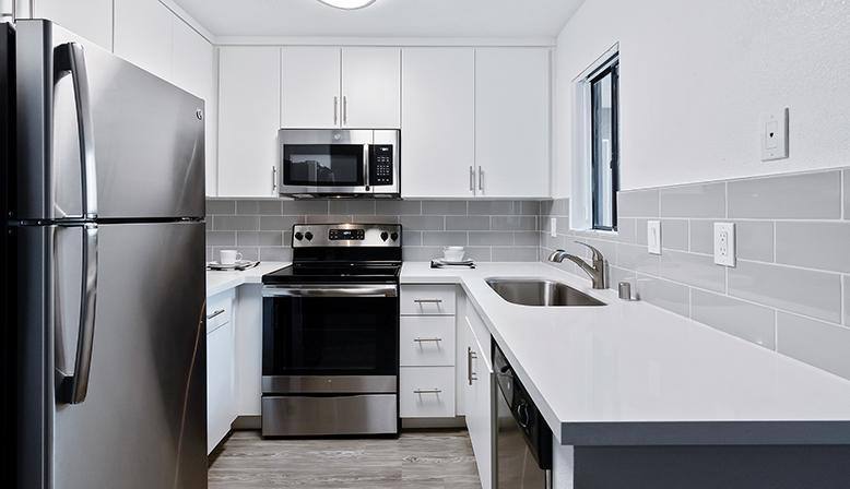 Apartment for rent at Alura Apartment Homes, 6333 Canoga Ave, Woodland Hills, CA 91367