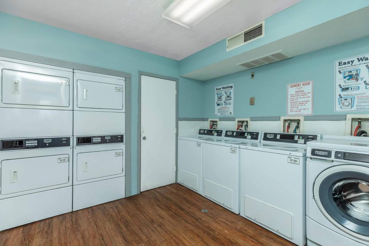 Apartment for rent at The Lakes, 4800 San Mateo Lane NE, Albuquerque, NM 87109