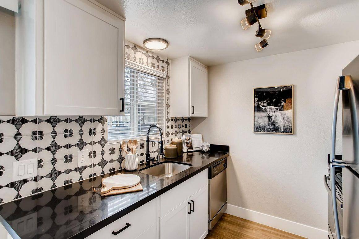 Apartment for rent at The Luxe Apartment Homes, 2501 Hurley Way, Sacramento, CA 95825