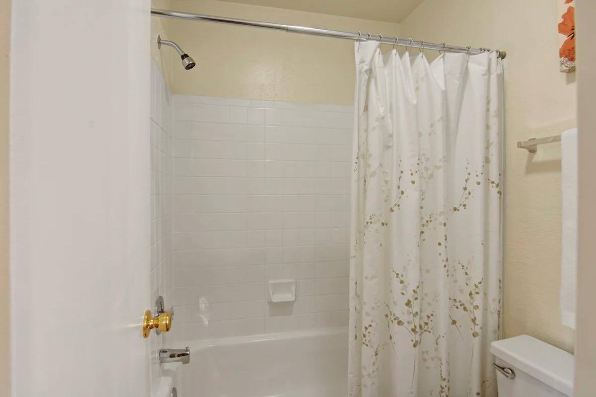 Apartment for rent at Atrium Court, 2323 W Dunlap Ave, Phoenix, AZ 85021