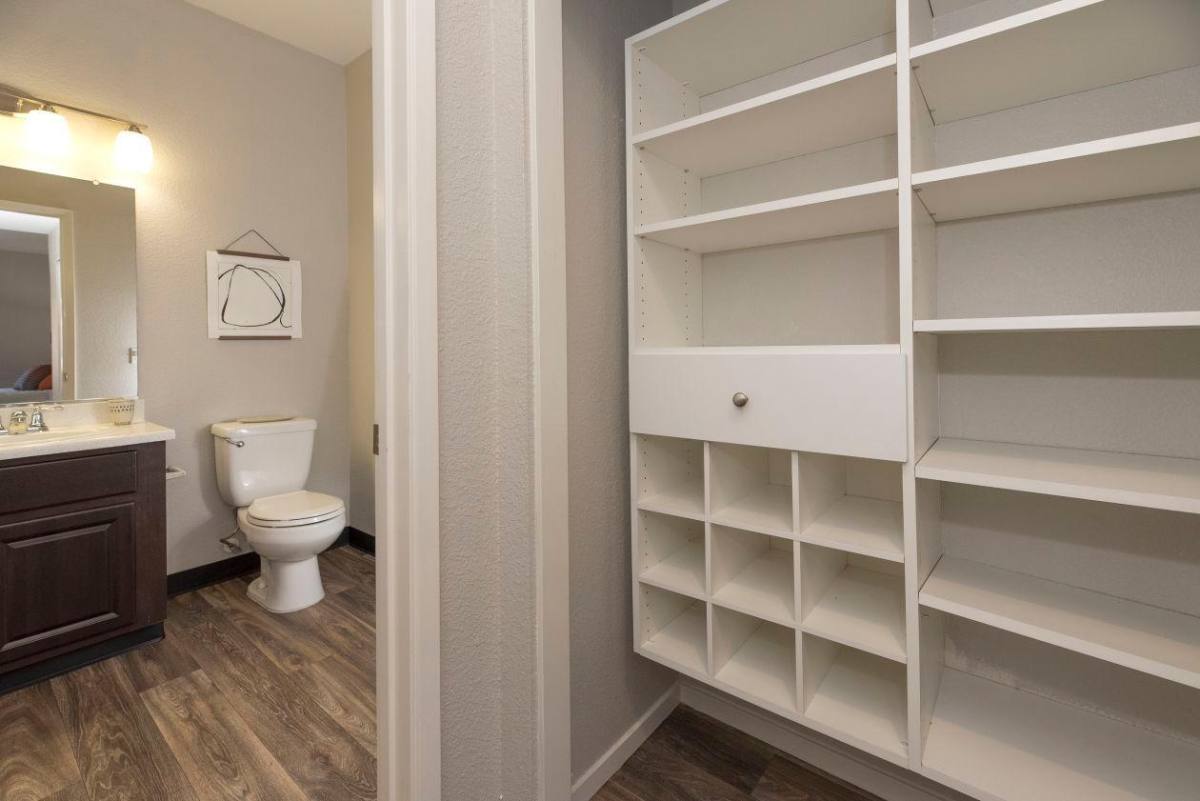 Apartment for rent at 9444 Harbour Point Dr, Elk Grove, CA 95758