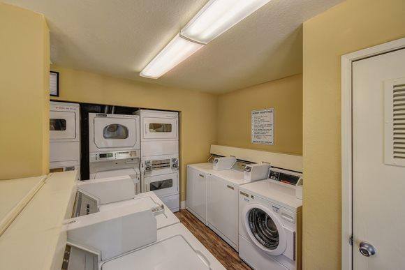 Apartment for rent at Canton Terrace Apartment Homes, 101 Canyon Terrace Lane, Folsom, CA 95630