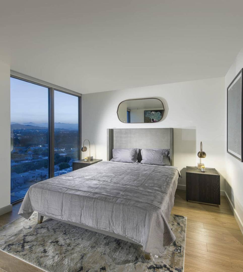 Apartment for rent at 6245 Wilshire Blvd, Los Angeles, CA 90048