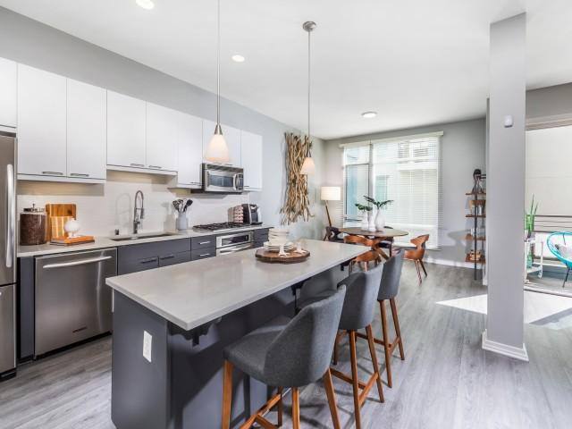 Apartment for rent at 4055 Redwood Ave, Marina Del Rey, CA 90292