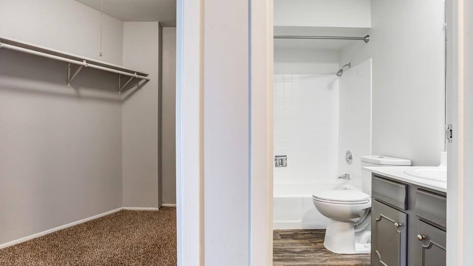 Apartment for rent at 201 N Tyler Rd, Saint Charles, IL 60174