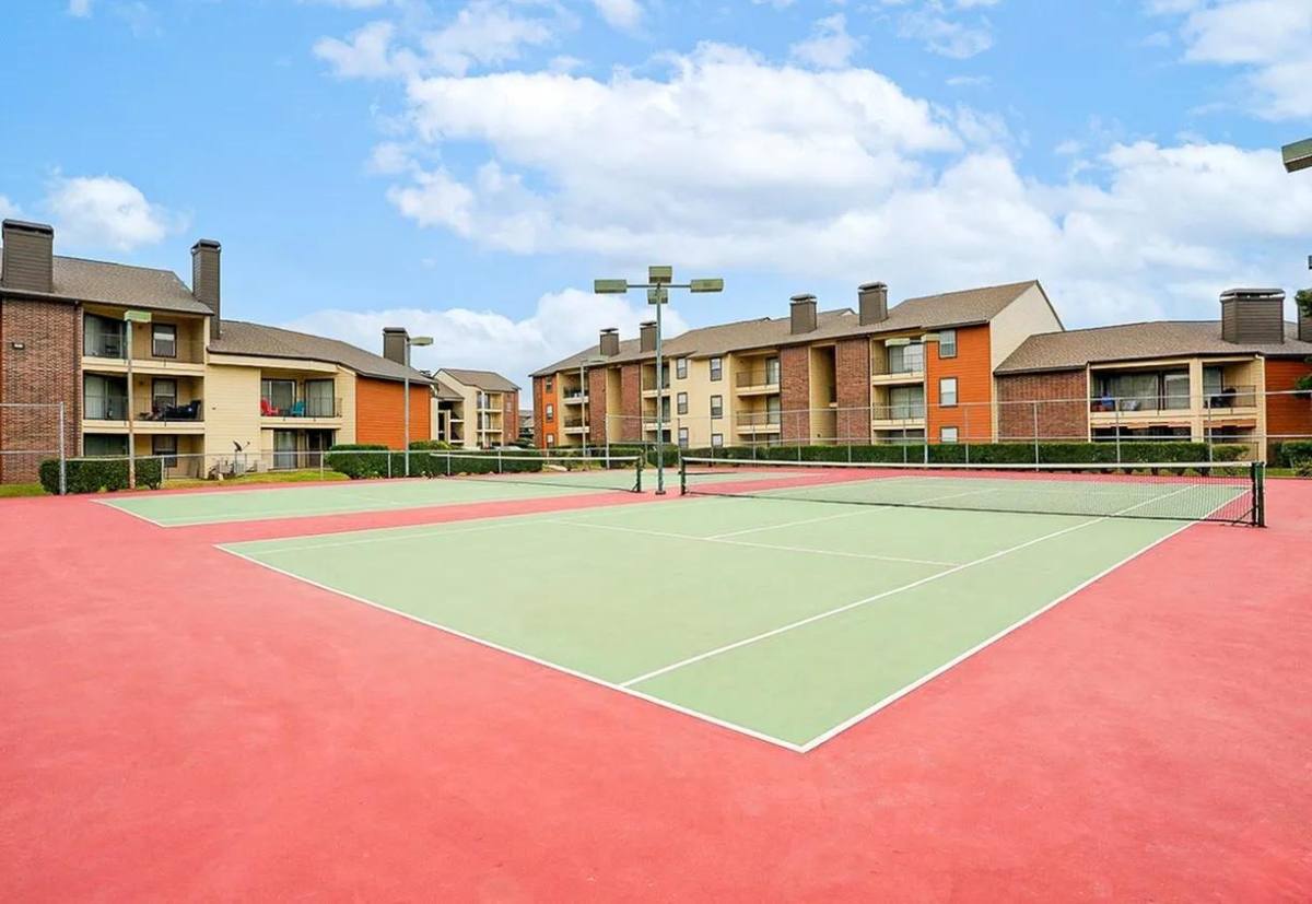 Apartment for rent at 4111 Polaris Dr, Irving, TX 75038