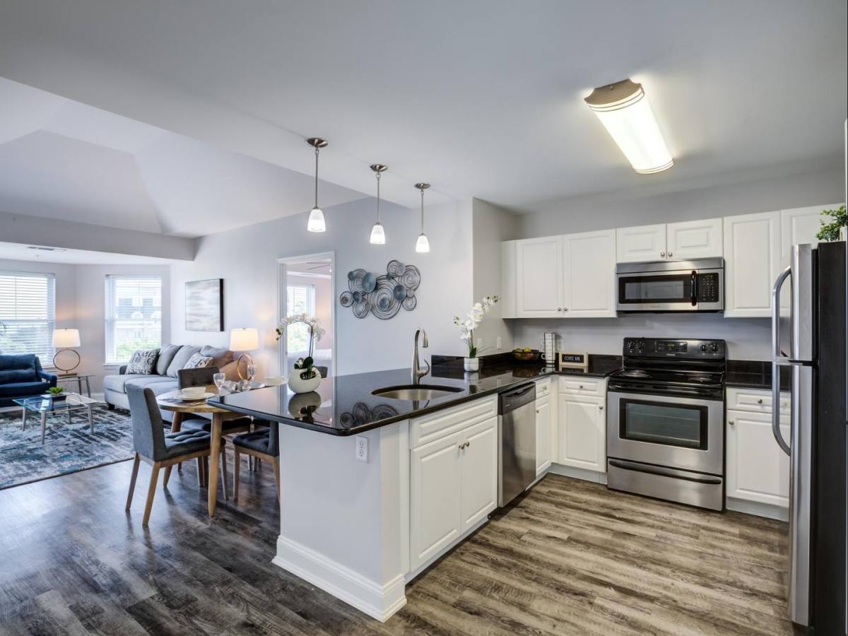 Apartment for rent at Metro Marina Bay, 7 Seaport Dr, Quincy, MA 02171