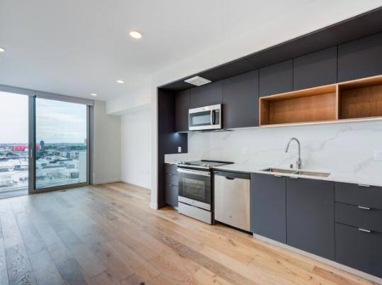 Apartment for rent at 7077 Willoughby Ave, Los Angeles, CA 90038