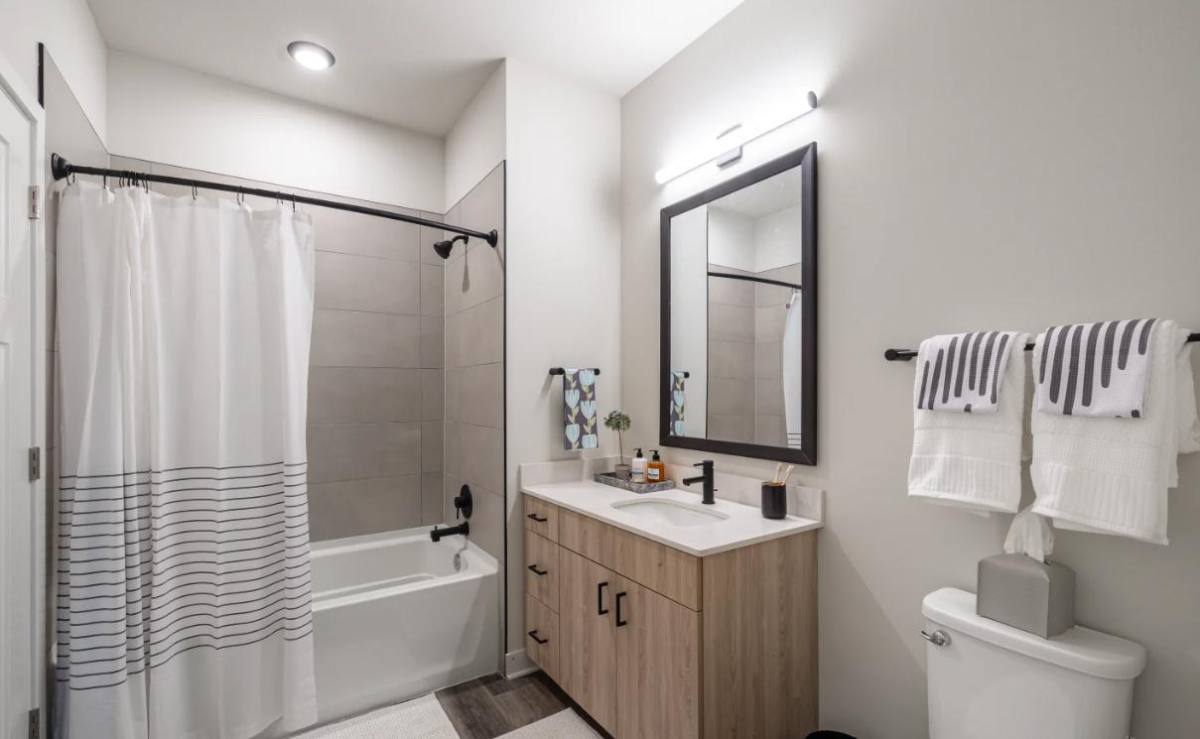 Apartment for rent at 235 E Prospect Ave, Mount Prospect, IL 60056