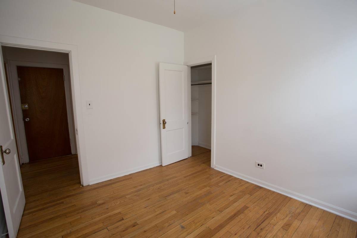 Apartment for rent at 5416 S Woodlawn Ave, Chicago, IL 60615
