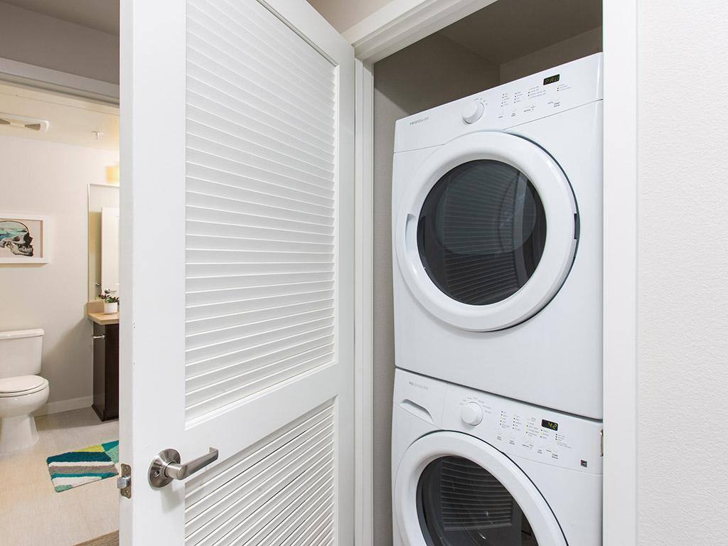 Apartment for rent at Elan Huntington Beach, 18504 Beach Blvd, Huntington Beach, CA 92646