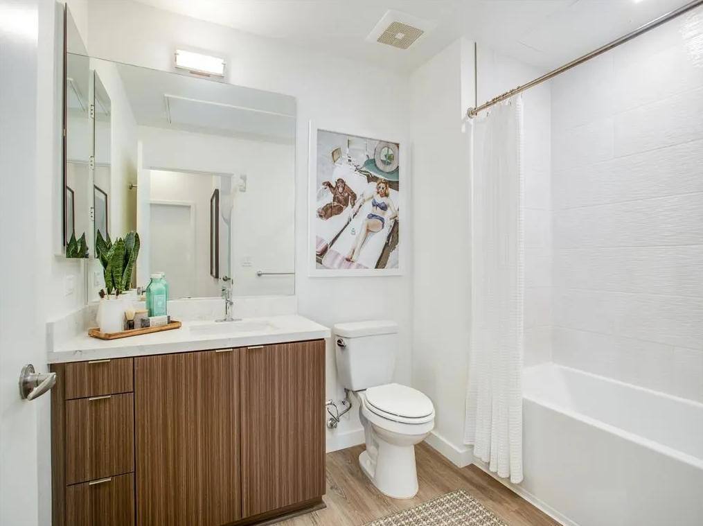 Apartment for rent at 150 W Ocean Blvd, Long Beach, CA 90802
