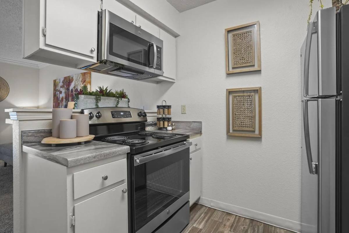 Apartment for rent at Summerfield, 11777 N Meridian Place, Oklahoma City, OK 73162