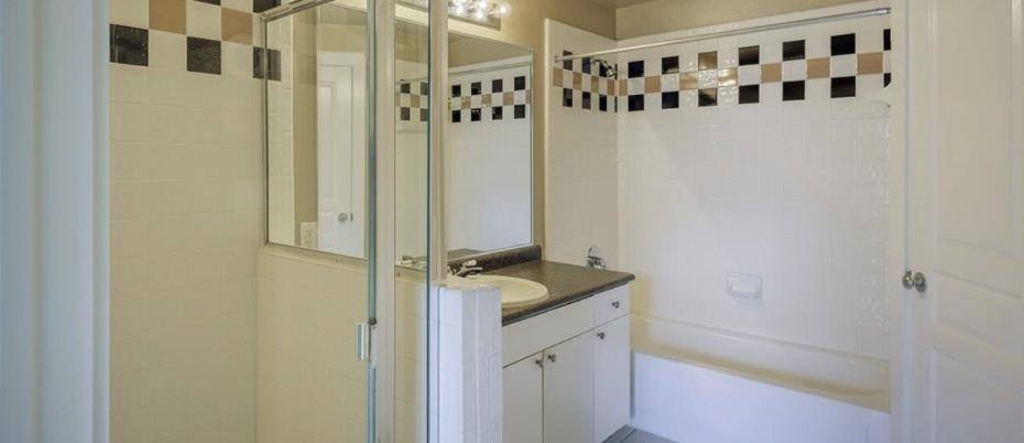 Apartment for rent at Post Abbey City Apartment Homes, 2525 Worthington St, Dallas, TX 75204
