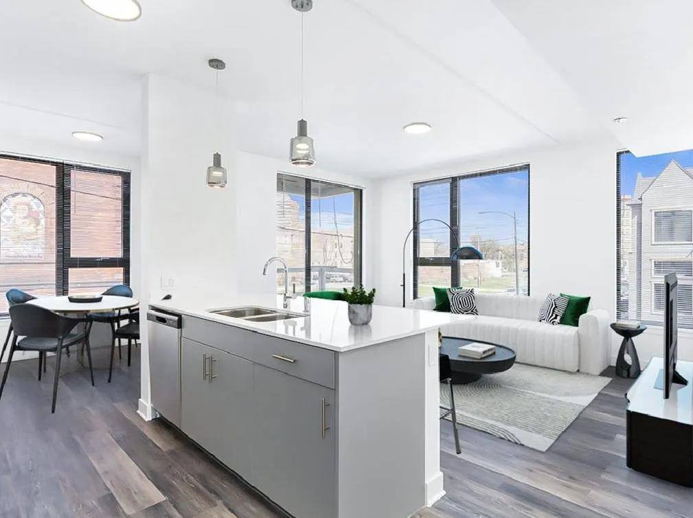 Apartment for rent at 4308 S Calumet Ave, Chicago, IL 60653