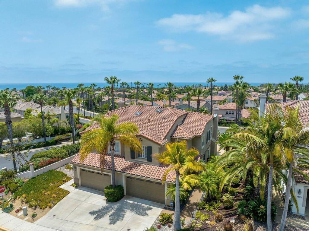 Townhouse for rent at Santalina, 7479 Neptune Dr, Carlsbad, CA 92011