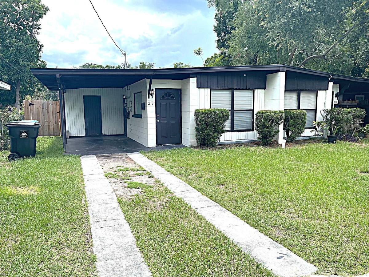 House for rent at 218 N Lakeland Ave, Orlando, FL 32805