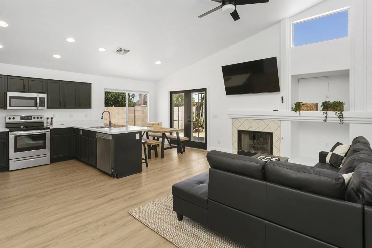House for rent at Larissa, 10319 W Luke Ave, Glendale, AZ 85307
