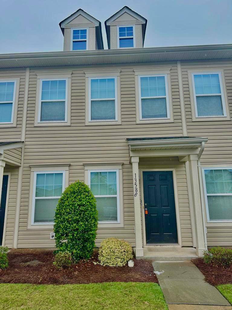 Townhouse for rent at Calloway Glen, 13588 Calloway Glen Dr #1, Charlotte, NC 28273