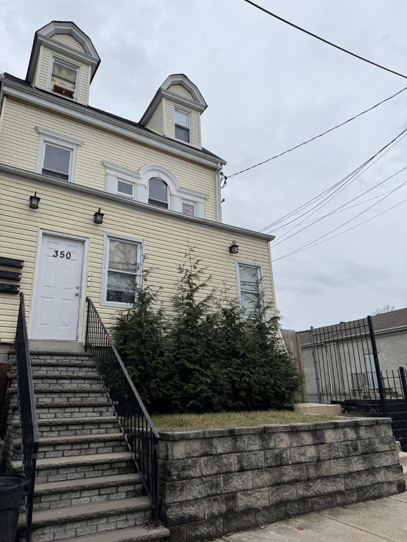 Apartment for rent at 350 13th Ave, Newark, NJ 07103