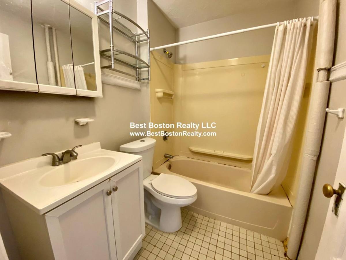 Apartment for rent at 48 Jfk St #12, Cambridge, MA 02138